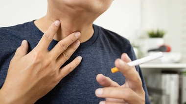 Pourquoi le tabac modifie-t-il la voix des fumeurs ?