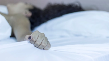 L'émission fontaine survient au moment de l'orgasme.