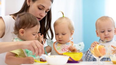Entre le manque d'effectif et les pressions, les professionnels de crèche sont en souffrance.