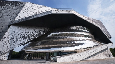 Le sac à dos connecté capte les sons ambiants à l'aide d'une intelligence artificielle