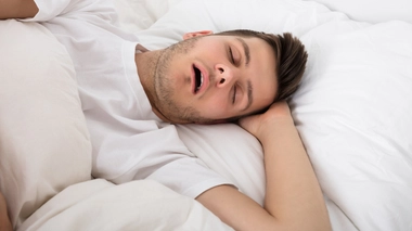 La chirurgie est-elle efficace contre les ronflements ?