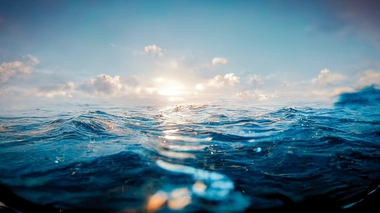 Sur les trois années écoulées, le nombre quotidien de noyades a été plus important les week-ends et pendant les périodes de chaleur.