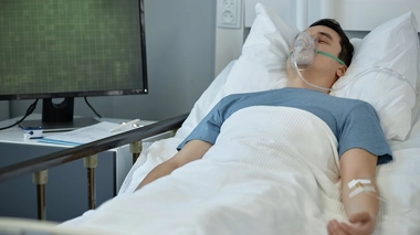 Le syndrome de Guillain-Barré peut provoquer des paralysies des muscles respiratoires.