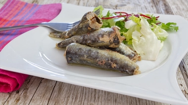 Les sardines faites par le restaurateur ont provoqué l'intoxication d'au moins 10 personnes