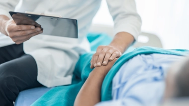 L’allongement de deux semaines (de 12 à 14), prévu dans la loi de mars 2022, "ne suffit pas à expliquer cette augmentation".