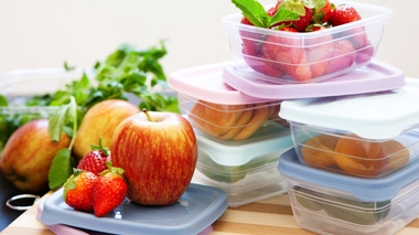 Voici ce que vous risquez si vous utilisez des contenants alimentaires en plastique