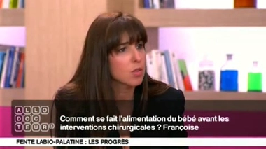 Fente labio-palatine : alimenter le bébé avant l'opération ?
