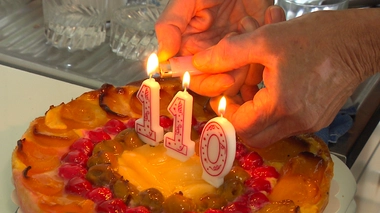 Génétique, hygiène de vie, bonne humeur... quel est le secret de longévité des "supercentenaires" ?