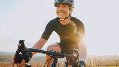 Le vélo peut aider à muscler les cuisses et soulager l'arthrose aux genoux