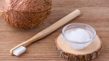 Attention aux dentifrices naturels !