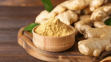 Le gingembre est beaucoup employé dans la cuisine asiatique, et se trouve en Occident dans le pain d'épices par exemple