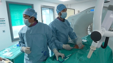 La cryoablation permet de détruire certaines lésions d'endométriose par le froid