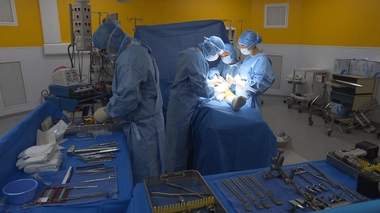 Non, la chirurgie orthopédique n'est pas réservée aux hommes