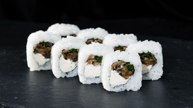 Au total, au moins 51 personnes sont tombées malades après avoir mangé des sushis aux champignons dans le restaurant