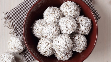 La recette d'energy balls à la coco d'Angèle