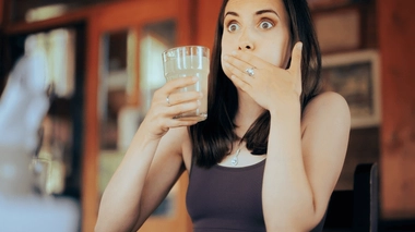 Les boissons gazeuses peuvent provoquer le hoquet