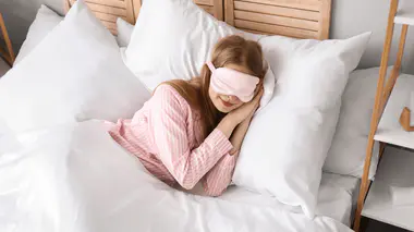 Dormir avec un masque améliore les capacités d'apprentissage la journée