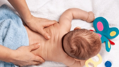 L'ostéopathie ne doit pas être pratiquée chez les enfants de moins de six mois