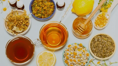 Certaines plantes et produits de la ruche peuvent vous aider à stimuler vos défenses immunitaires.