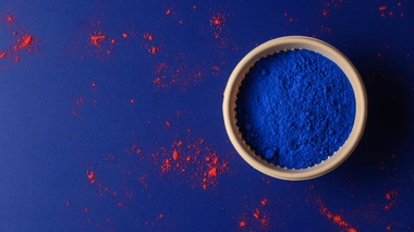 La poudre de nila est souvent utilisée pour faire disparaître les taches sur le visage