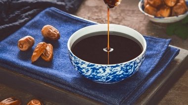 Vous pouvez remplacer le sucre par de la purée de dattes ou certains sirops