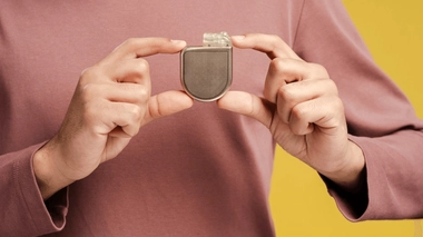 Surveiller les problèmes cardiaques à distance chez les patients porteurs d'un défibrillateur