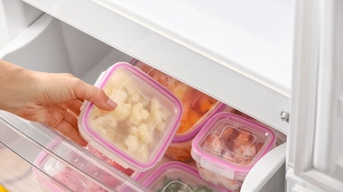Boîtes en verre ou en plastique, papier aluminium... Dans quels contenants congeler ses aliments ?