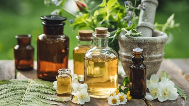 Quelles sont les huiles essentielles indispensables dans une trousse à pharmacie ?