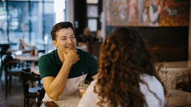 Ventouses à lèvres, sérum anti mauvaise haleine... ce qui fonctionne pour réussir vos rendez-vous galants