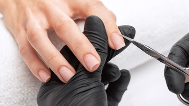 Voici pourquoi vous ne devriez jamais repousser vos cuticules