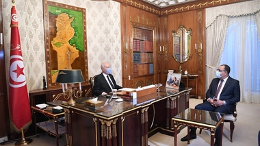 Hichem Mechichi et Kaïs Saïed tentent de lutter contre le Covid-19 (photo d'illustration)