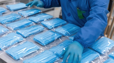 En Algérie, de nombreux artisans participent à la fabrication des masques de protection (photo d'illustration)