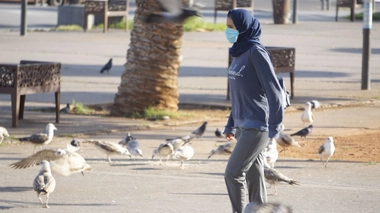 Une Casablancaise qui porte un masque de protection (photo d'illustration)
