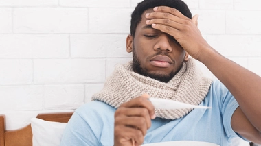 Au Gabon, les fièvres désormais assimilées aux infections liées au Covid-19