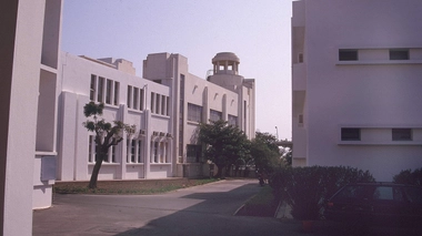 Institut Pasteur de Dakar, bâtiment vu sur le côté