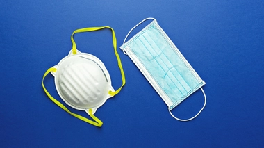 Voici les deux grands types de masques médicaux qui existent sur le marché (photo d'illustration)