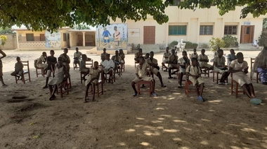 Des élèves béninois sensibilisés au coronavirus, au centre de l'ONG Okouabo à Parakou