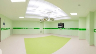 Deux blocs opératoires du CHU Felix-Guyon font peau neuve