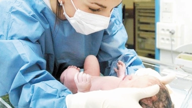 La sage-femme joue un rôle très important (Illustration)