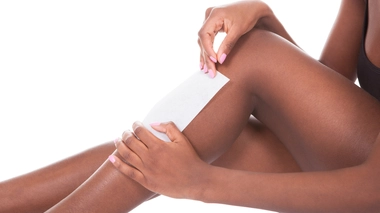 L'épilation à la cire entraîne son lot de poils incarnés