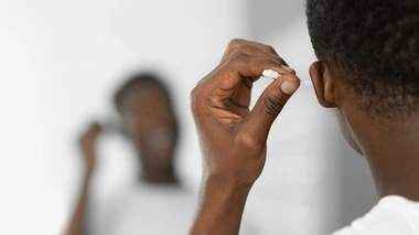 Bouchons de cérumen : causes et traitement