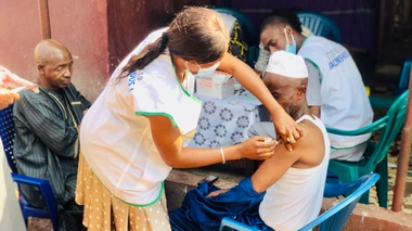 La vaccination anti-Covid piétine en Guinée 