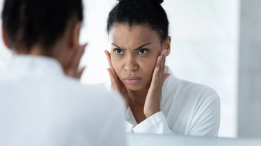 Les poches sous les yeux ne sont pas synonymes de maladies