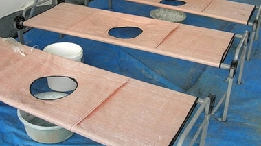 Des lits pour les malades du choléra