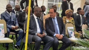 L'ancien président français François Hollande a assisté à l'inauguration de l'institut africain de chirurgie minimale invasive