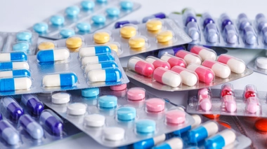 Des médicaments empilés