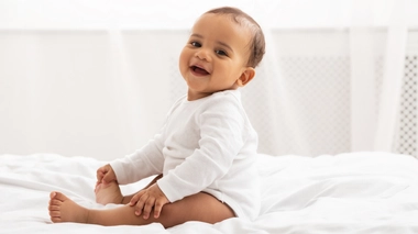 Chez les bébés, certaines zones du crâne sont souples