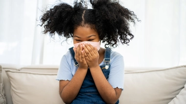 Si votre enfant saigne du nez, pas d'inquiétude ! Cela arrive souvent.