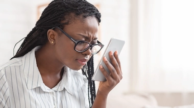 Une vision trouble peut être le signe d'une cataracte 