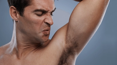 Les poils favorisent-ils la transpiration et les mauvaises odeurs ?